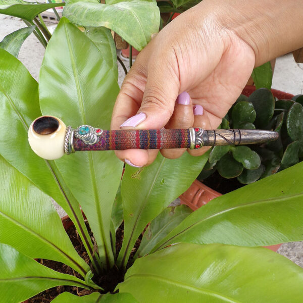Handmade tobacco pipe hand carved with a tahua seed - Image 8